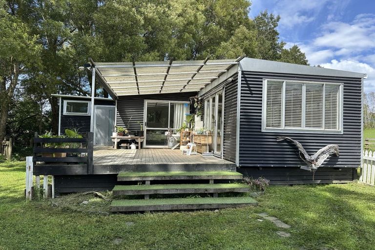 Photo of property in 27 Robinson Road, Coatesville, Albany, 0793