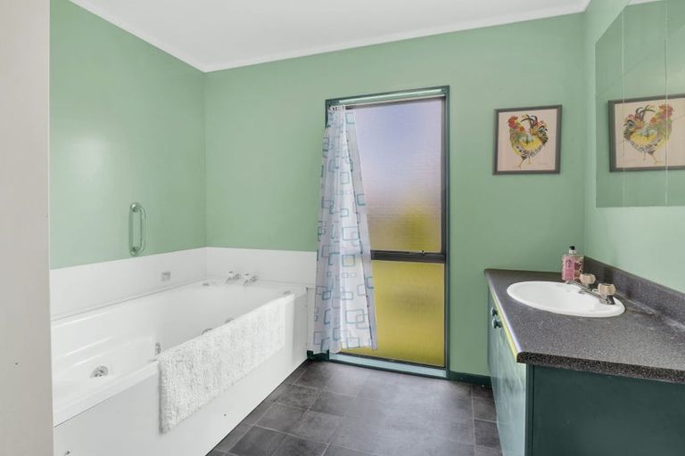 Photo of property in 21a Chester Street, Levin, 5510