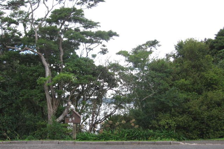 Photo of property in 84 Tanekaha Road, Titirangi, Auckland, 0604