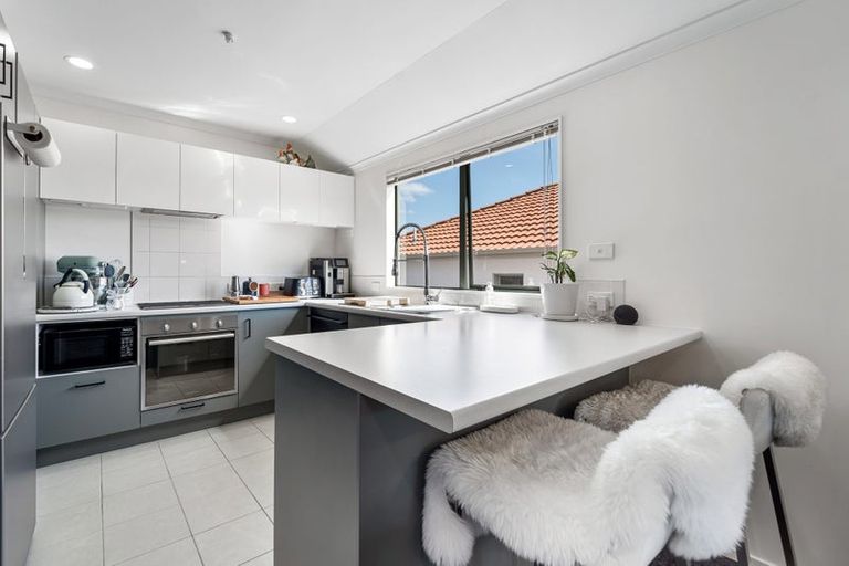 Photo of property in 8 Clea View, Gulf Harbour, Whangaparaoa, 0930