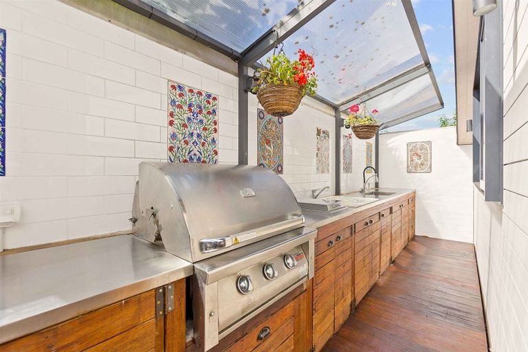 Photo of property in 158 North Avon Road, Richmond, Christchurch, 8013