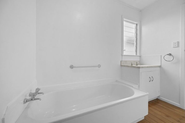 Photo of property in 802a Clive Street, Akina, Hastings, 4122