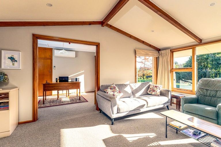 Photo of property in 33 Ribbonwood Road, Geraldine Downs, Geraldine, 7991