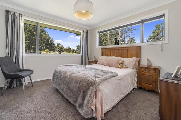 Photo of property in 837 Ararimu Valley Road, Helensville, Waimauku, 0882