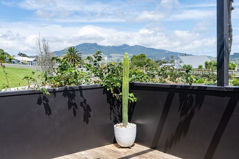 Photo of property in 10c Long Street, Raglan, 3225