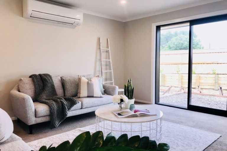 Photo of property in 115 Johnstone Drive, Fitzherbert, Palmerston North, 4410