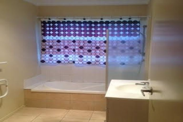 Photo of property in 2 Mattalie Place, Manurewa, Auckland, 2105