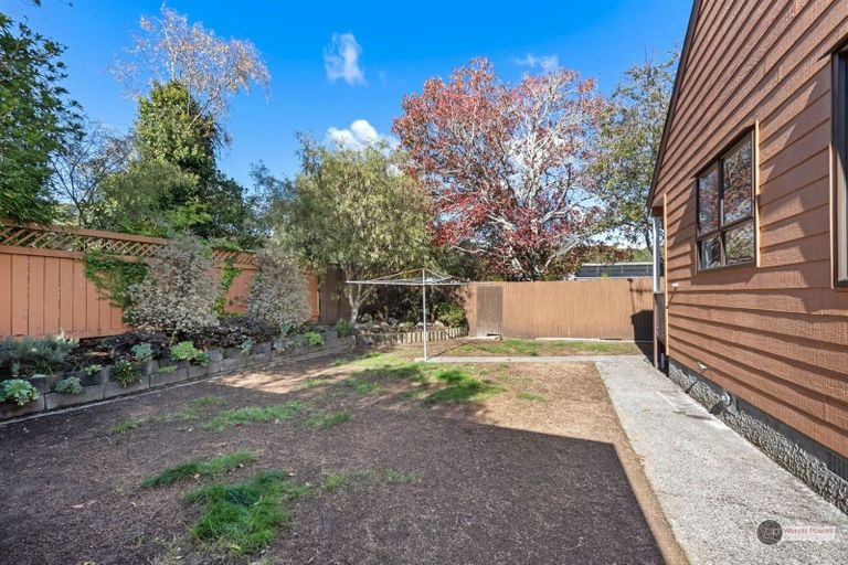 Photo of property in 15a Montgomery Crescent, Clouston Park, Upper Hutt, 5018