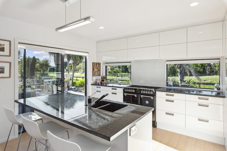 Photo of property in 116a Paetawa Road, Peka Peka, Waikanae, 5391