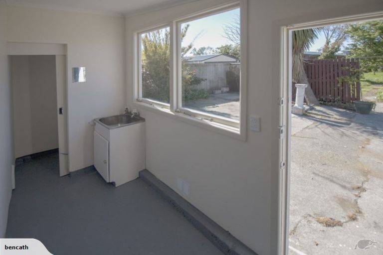 Photo of property in 92 Mackworth Street, Woolston, Christchurch, 8062
