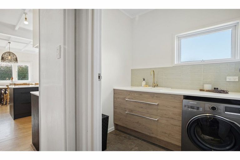 Photo of property in 21 France Street, Waiuku, 2123