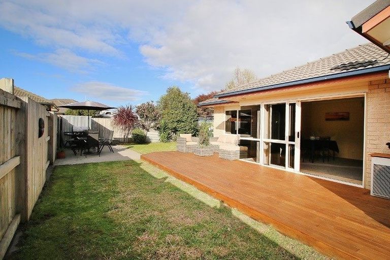 Photo of property in 11 Grabella Place, Papamoa Beach, Papamoa, 3118