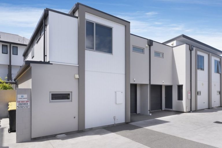 Photo of property in 2/374 Worcester Street, Linwood, Christchurch, 8011