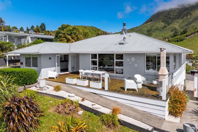 Photo of property in 8 Dorset Street, Picton, 7220