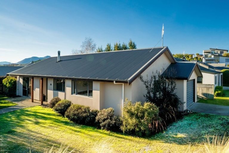 Photo of property in 101 Kings Drive, Wanaka, 9305