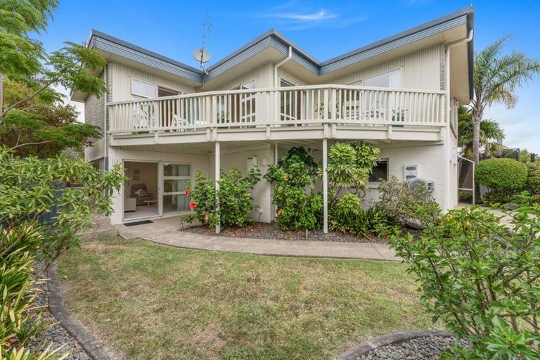 Photo of property in 14 Clyside Avenue, Half Moon Bay, Auckland, 2012