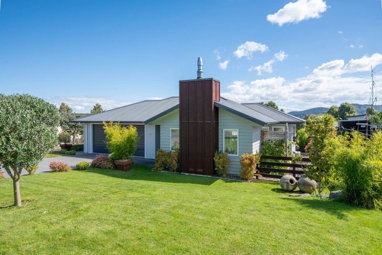 Photo of property in 68 Kenrigg Road, Kinloch, Taupo, 3377