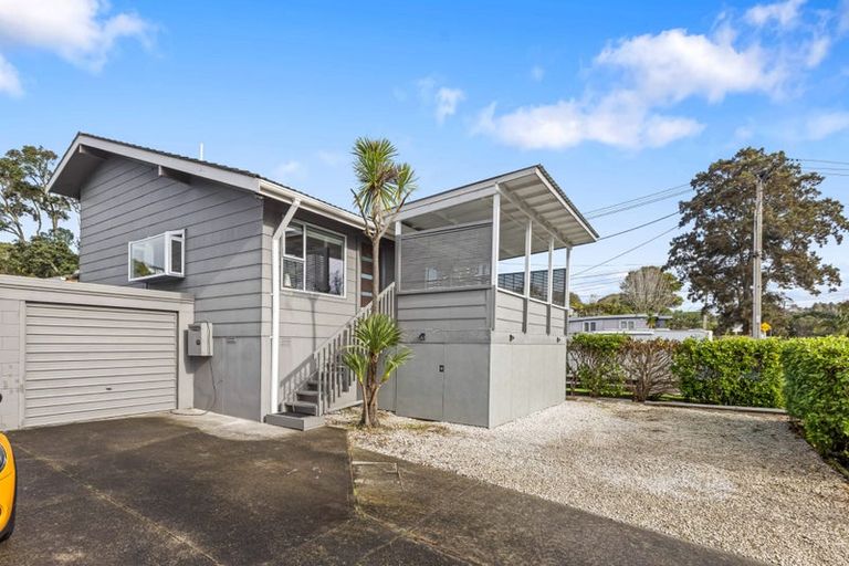 Photo of property in 2/30a Glenvar Road, Torbay, Auckland, 0630