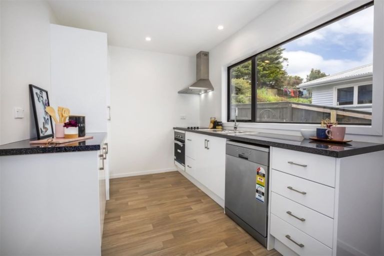 Photo of property in 2/18 Ranui Road, Stoke, Nelson, 7011