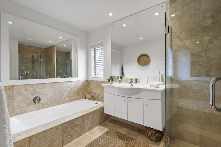 Photo of property in 2/43 Byron Avenue, Takapuna, Auckland, 0622