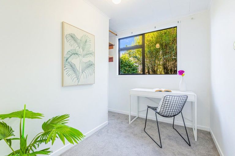 Photo of property in 30 County Road, Torbay, Auckland, 0630