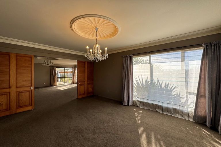 Photo of property in 23 Madill Road, St Andrews, Hamilton, 3200