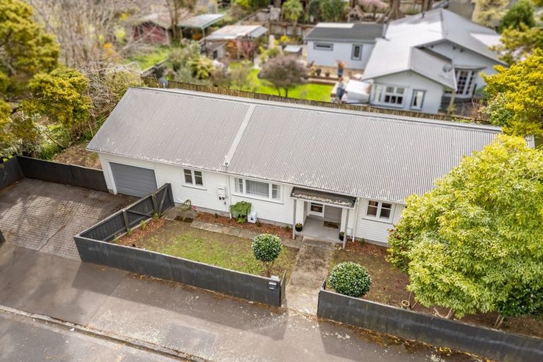 Photo of property in 2 Wood Street, Wallaceville, Upper Hutt, 5018