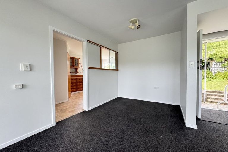 Photo of property in 1/3 Torwood Road, Khandallah, Wellington, 6035