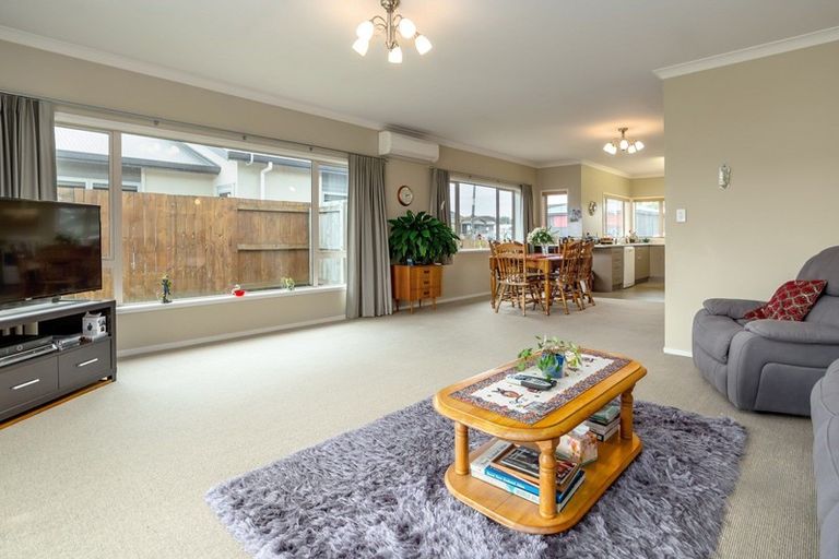 Photo of property in 63 Grey Street, Woodville, 4920