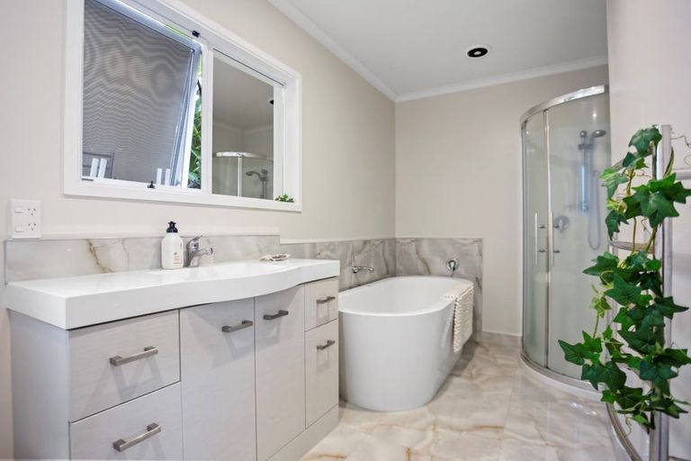 Photo of property in 11 Moana Drive, Tanners Point, Katikati, 3177