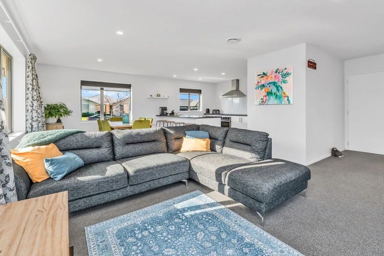 Photo of property in 5 Fountain Place, Rolleston, 7614