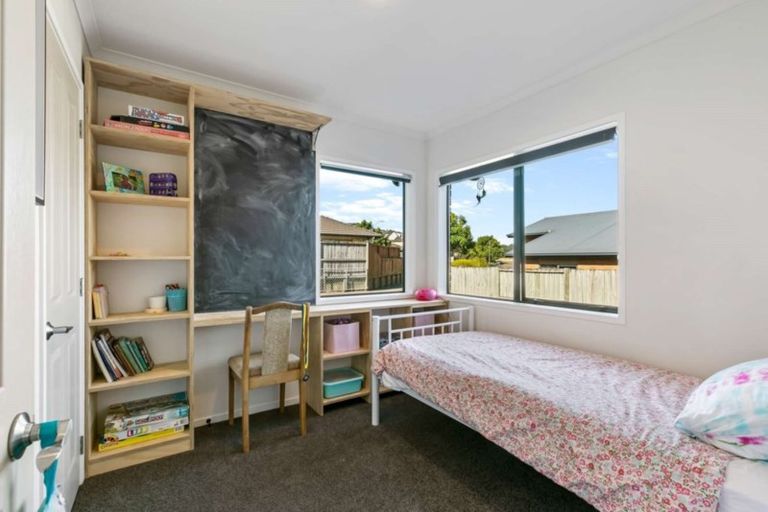 Photo of property in 53 Discovery Avenue, Welcome Bay, Tauranga, 3112