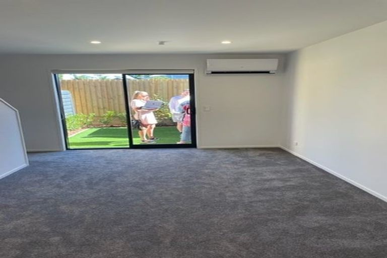 Photo of property in 6/10 Yeovil Road, Te Atatu Peninsula, Auckland, 0610