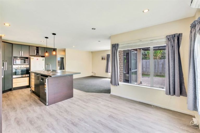 Photo of property in 9 Maadi Place, Papakura, 2110