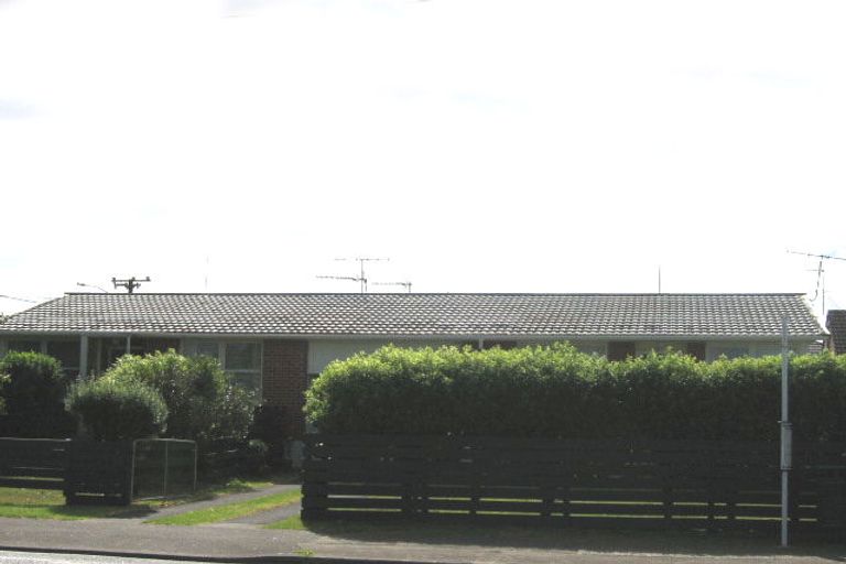 Photo of property in 2/197 Shakespeare Road, Milford, Auckland, 0620