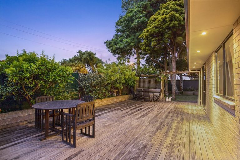 Photo of property in 13 Mona Avenue, Mangere Bridge, Auckland, 2022