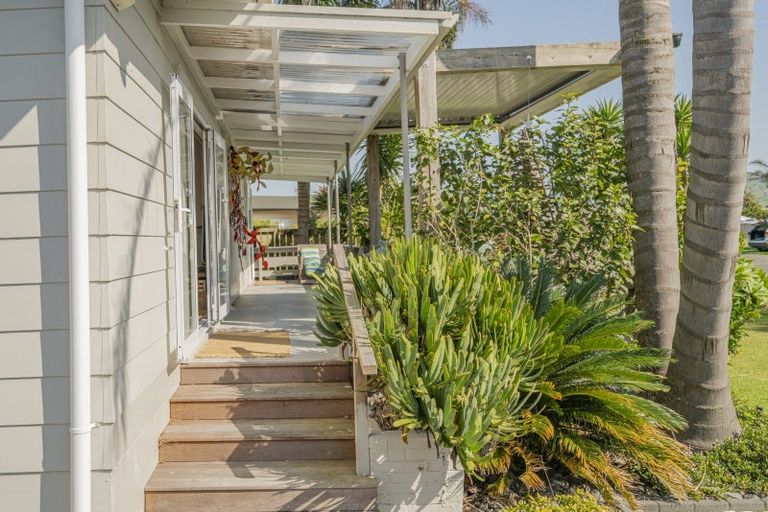 Photo of property in 14 School Road, Whitianga, 3510