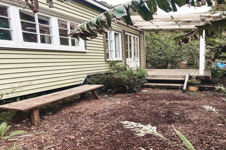 Photo of property in 197 Parker Road, Oratia, Auckland, 0604