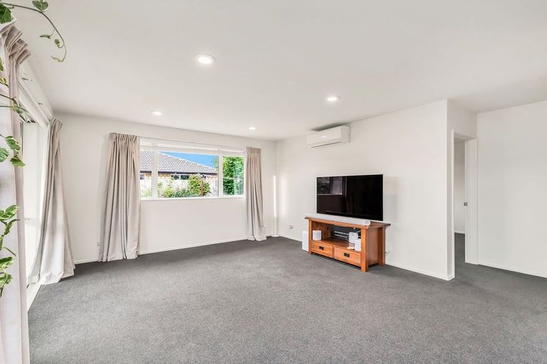 Photo of property in 19 Leeston Lake Road, Leeston, 7632