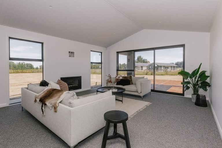 Photo of property in 20 Ashgrove Lane, Ashhurst, 4470