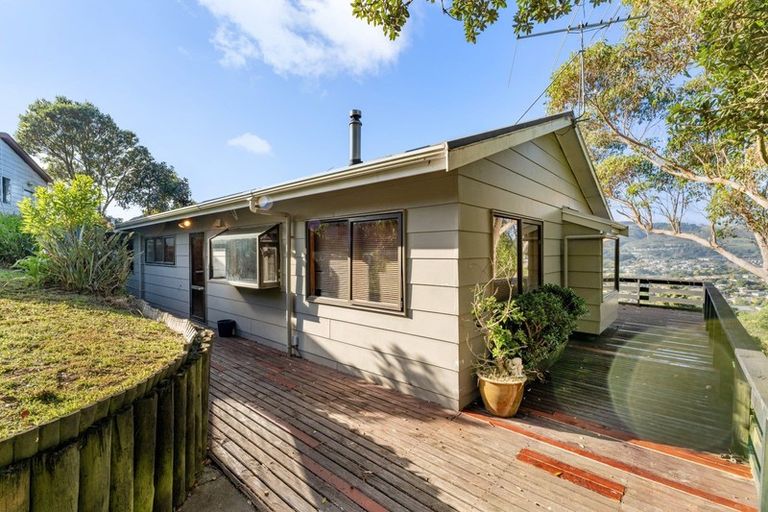 Photo of property in 37 Westhaven Drive, Tawa, Wellington, 5028