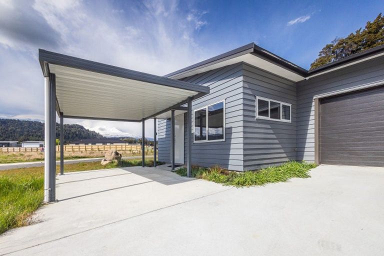 Photo of property in 28 Kowhai Crescent, Ohakune, 4625