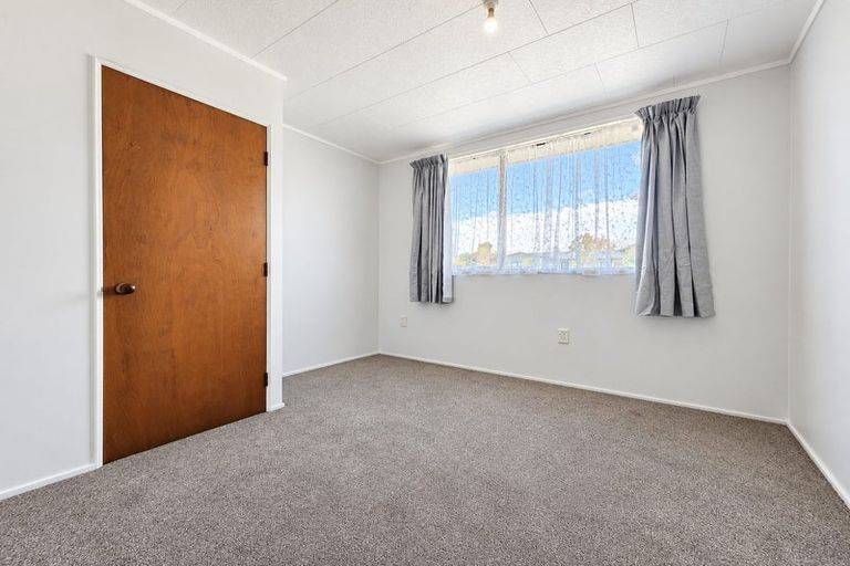 Photo of property in 71 Mcfarlane Street, Oakura, 4314