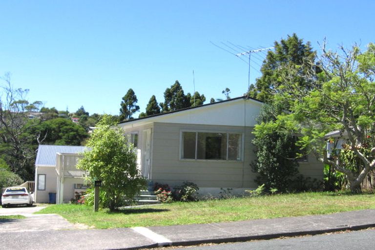 Photo of property in 119 Kia Ora Road, Beach Haven, Auckland, 0626