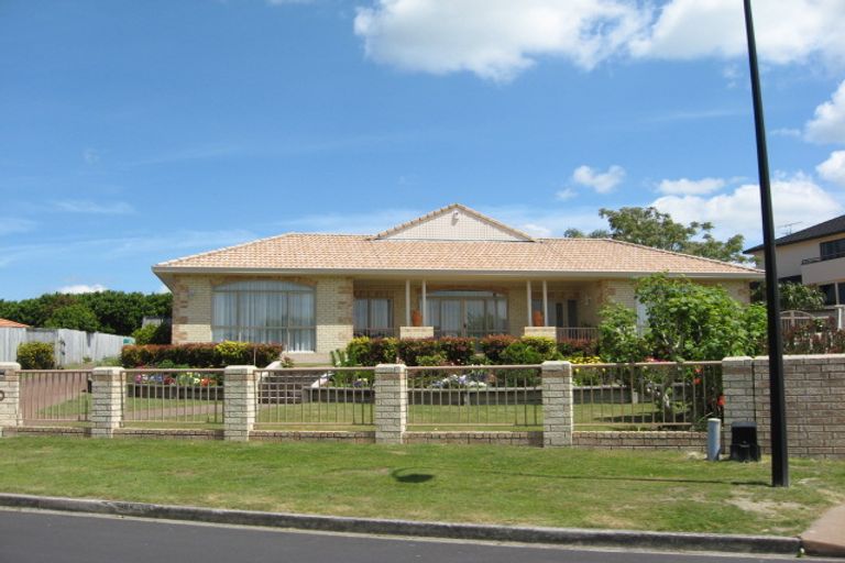 Photo of property in 20 Sunny Crescent, Huapai, Kumeu, 0810