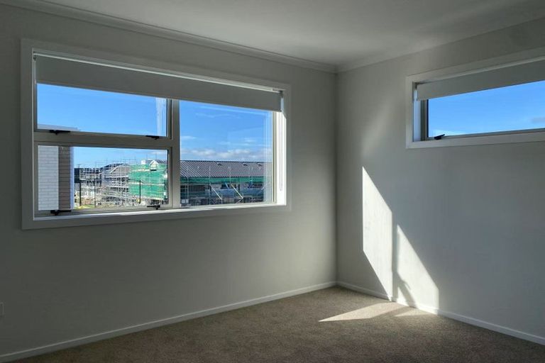 Photo of property in 7/664 Swanson Road, Swanson, Auckland, 0612