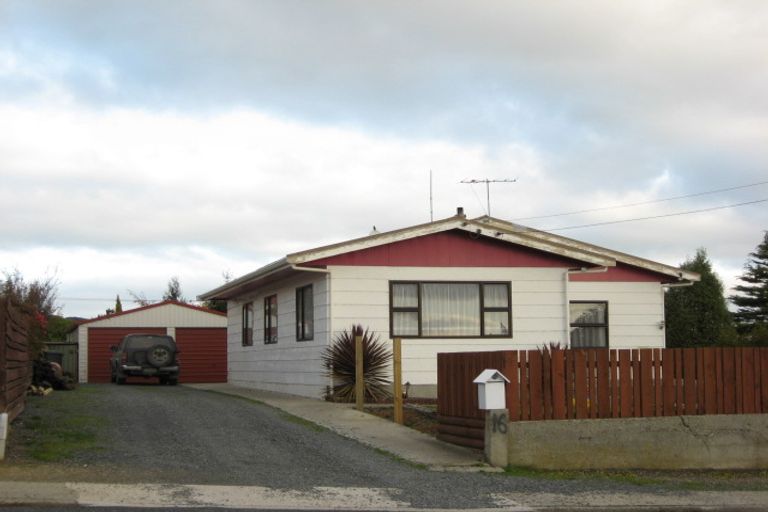 Photo of property in 16 Market Street, Kaitangata, 9210