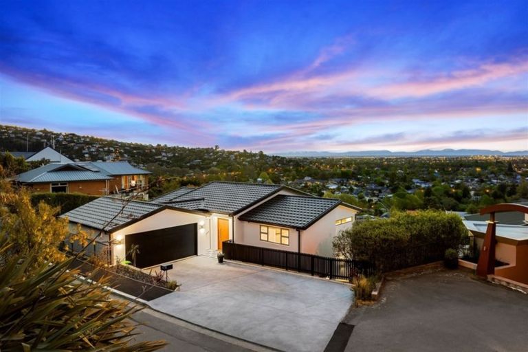 Photo of property in 28 Woodlau Rise, Huntsbury, Christchurch, 8022