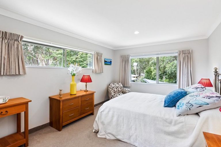 Photo of property in 3 Koromiko Glen, Waikanae, 5036