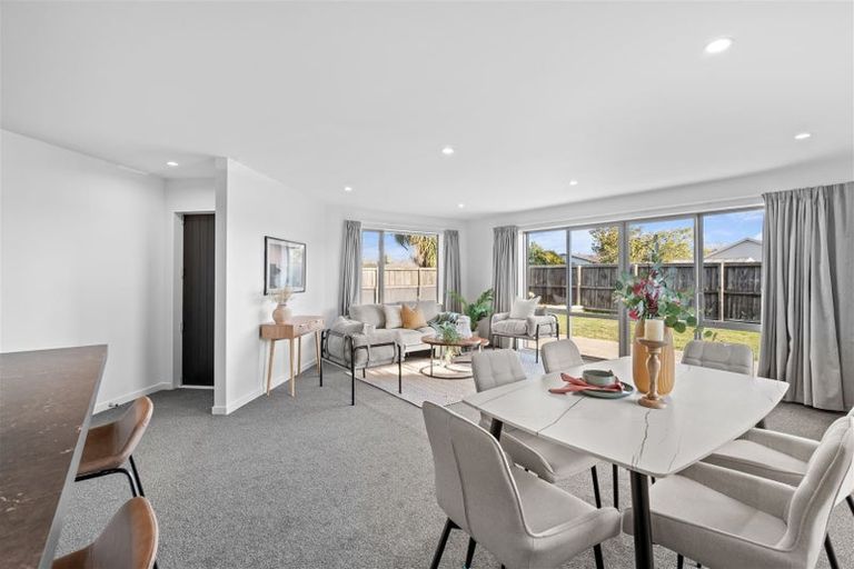 Photo of property in 98 Gilberthorpes Road, Hei Hei, Christchurch, 8042